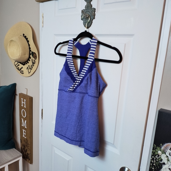 Lululemon Tank Top 8 Blue Striped Quick dry - Picture 2 of 6